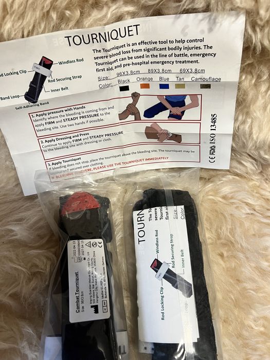 Тактичні рукавиці, турнікет.