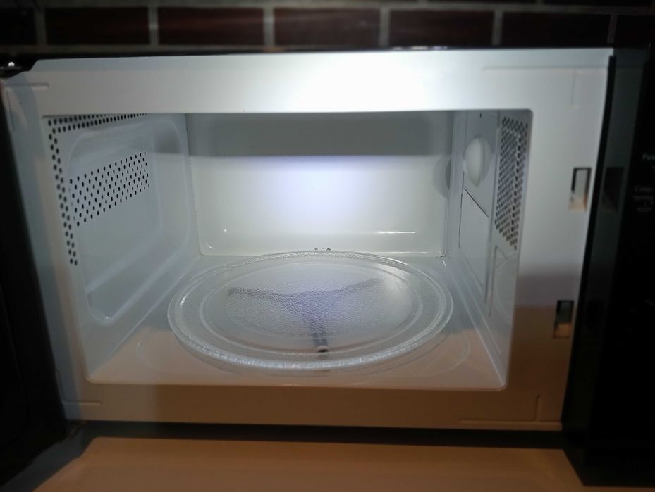 Микроволновая печь WHIRLPOOL MWD 19 BL