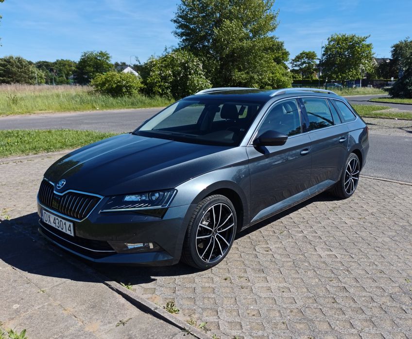 Wynajem Skoda Superb/2018/Automat/190km/GoCar Kiełczów