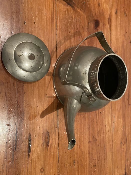 Vintage Metal Alloy Tea Kettle434974270266419201