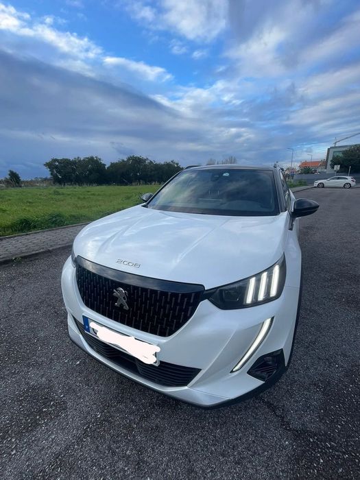Peugeot 2008 PureTech 155 EAT8 GT Pack