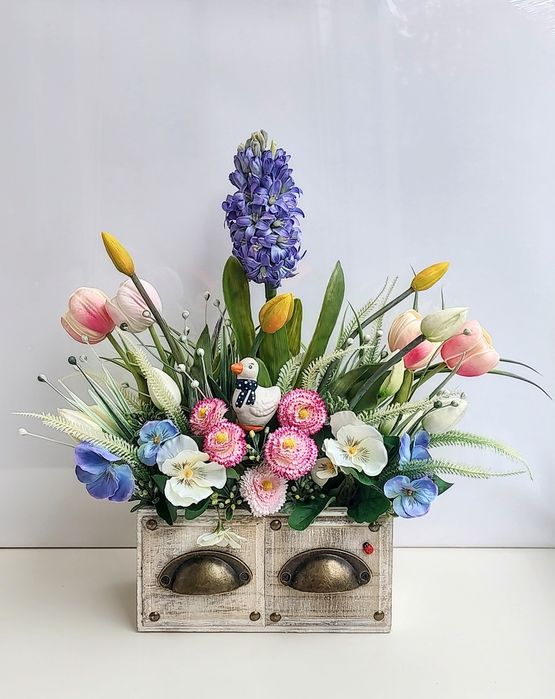 Kompozycja wiosenna z gąską