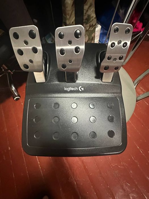 Продам руль Logitech g29 SE