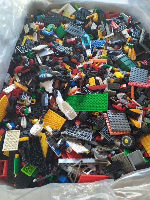Лего 3кг дуже багато різних деталь