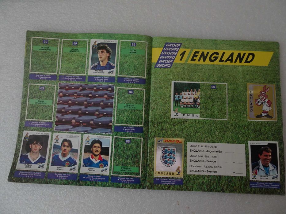 Caderneta de cromos de futebol Euro 92 Panini (faltam 104 cromos)