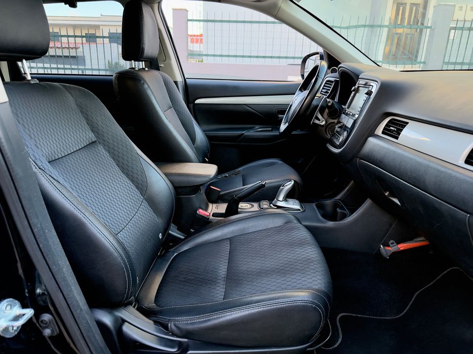 Mitsubishi Outelander EV
