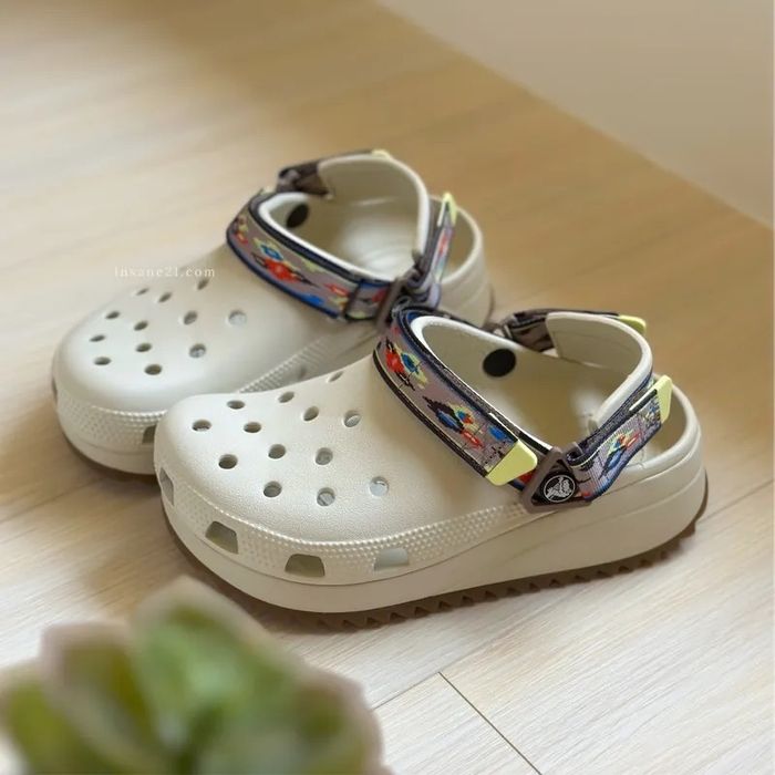 Оригінал crocs hiker white citrus black жіночі крокси на платформі