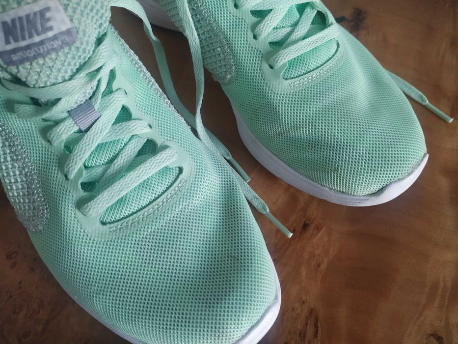 ButyNr39 Nike Revolution3 Damskie