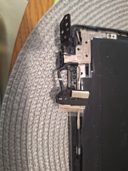 Matryca z ramką i zawiasami Acer Aspire ES1-111