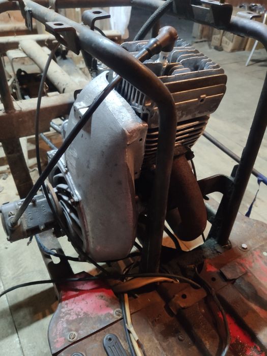 Мотор, двигун на моторолер муравей