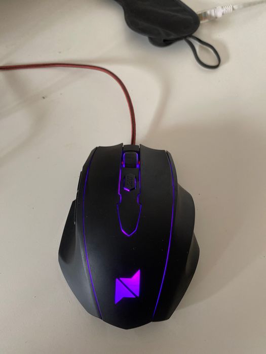 Mouse with Side Buttons and 4-Color LED64750654395265123