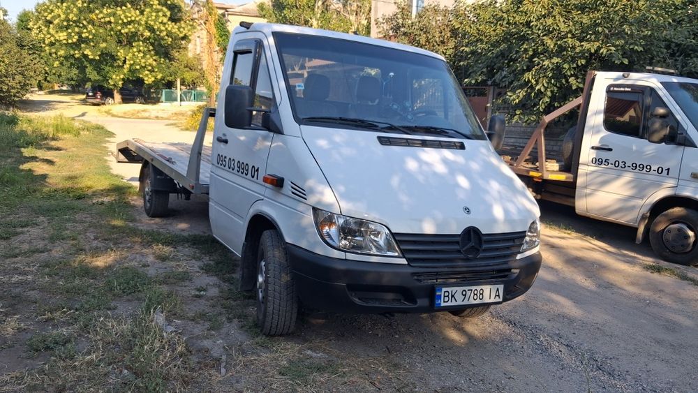 Продам евакуатор mersedes sprinter