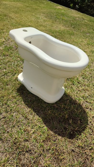 Bidé em porcelana USADO