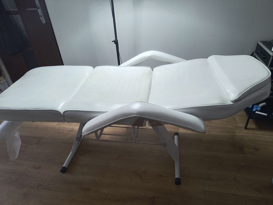 Fotel kosmetyczny / Łóżko kosmetyczne białe