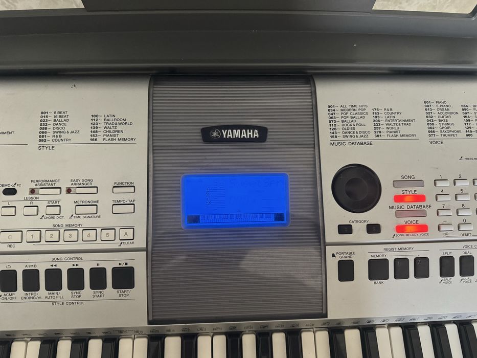 Синтезатор Yamaha psr e413