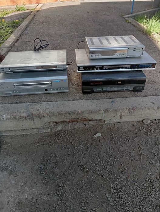 Плати та інша електроніка