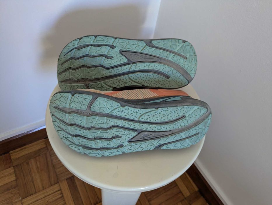 Altra Paradigm – sapatilhas de corrida – tamanho 39