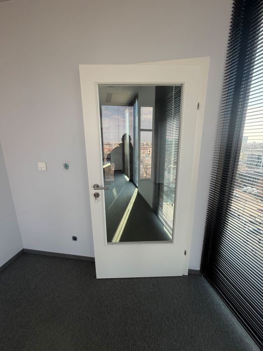 Używane drzwi i rolety