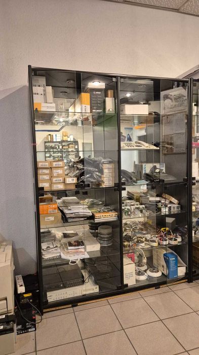 Gablota, witryna ze szklanymi dzwiami, 140 cm x 190 cm