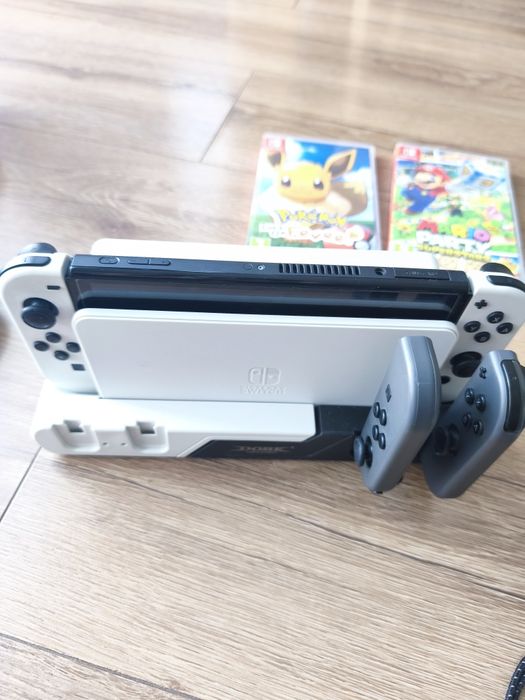 Nintendo switch OLED plus gratisy