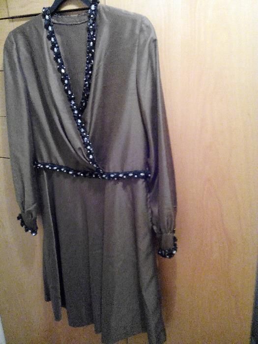 Vestido cerimónia com lantejoulas 38