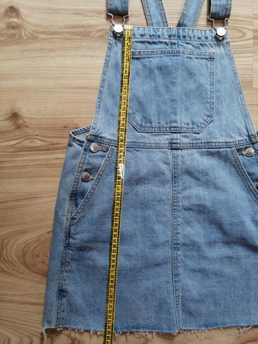 Jeansowa sukienka ogrodniczka Bershka 32 XXS