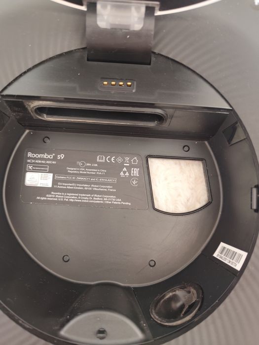 iRobot  romba 9s+