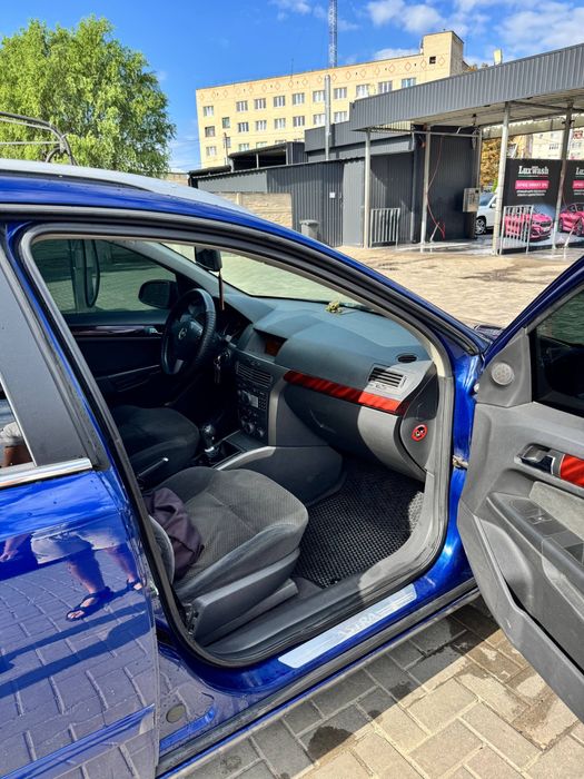 Продам  автомобіль Opel Astra