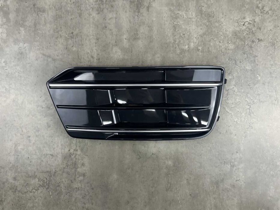 Решітки (права, ліва) Audi Q5 FY (80A)