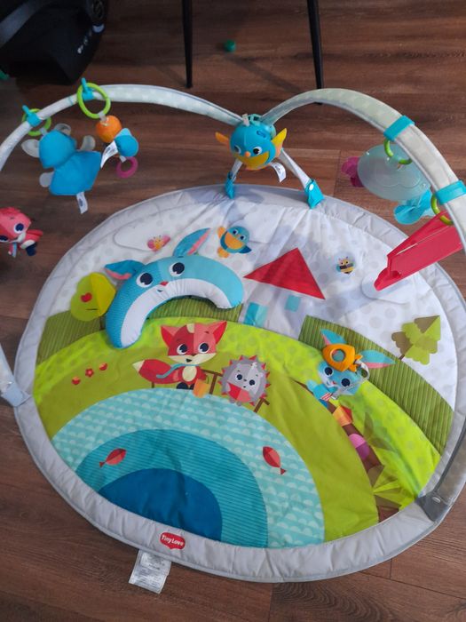 Mata edukacyjna tiny love zabawa na łące