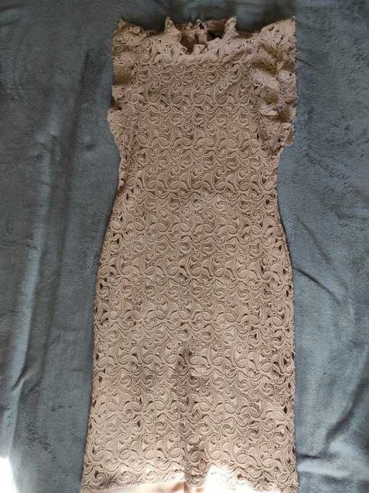 pudrowa sukienka zara