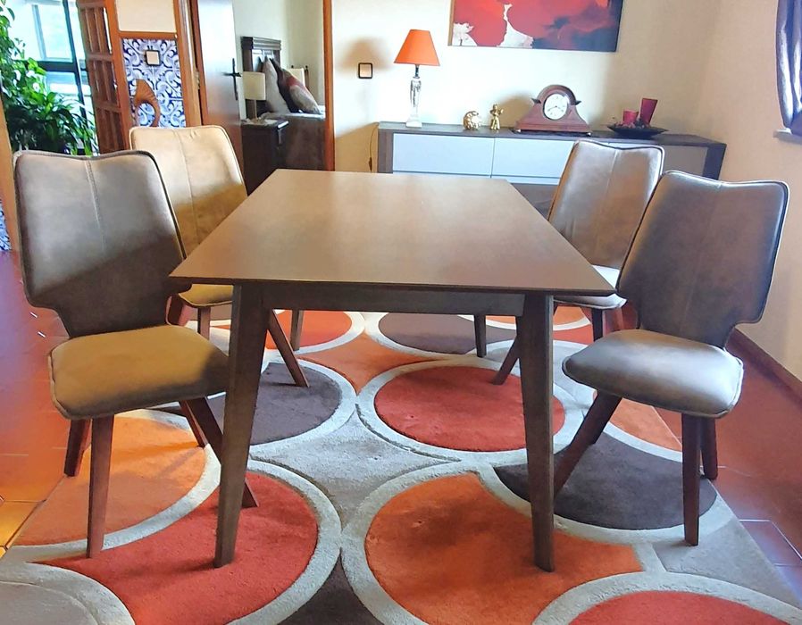 Mesa Sala Jantar + 4 Cadeiras