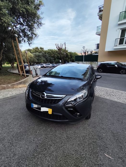 Opel Zafira Tourer 110k km ano 2015 Ótimo estado