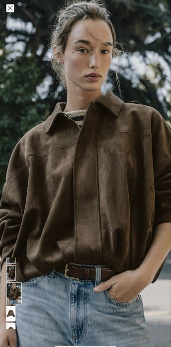 Жіноча куртка бомбер з еко замші