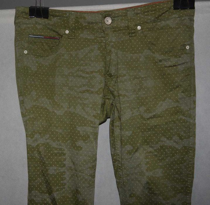 Spodnie moro Tommy Hilfiger 31/34
