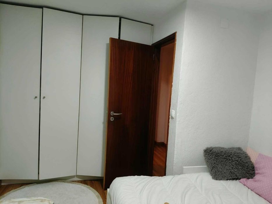 Aluga-se T3 Montemor/Loures