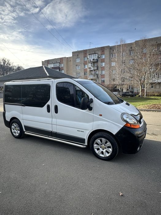 Продам (Renault Trafic)