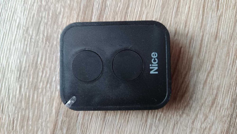 NICE FLOR FLO2RE 433.92 MHz lub FLO4RE Pilot do bramy wysyłka