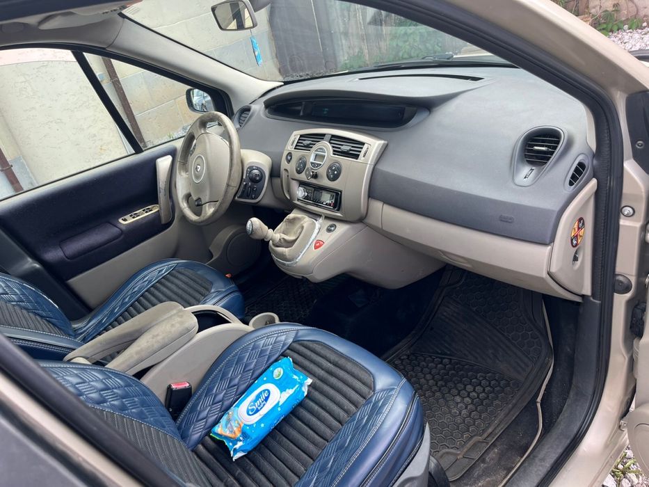 Продам RENAULT  scenik