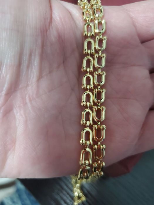 Продам золотую цепочку