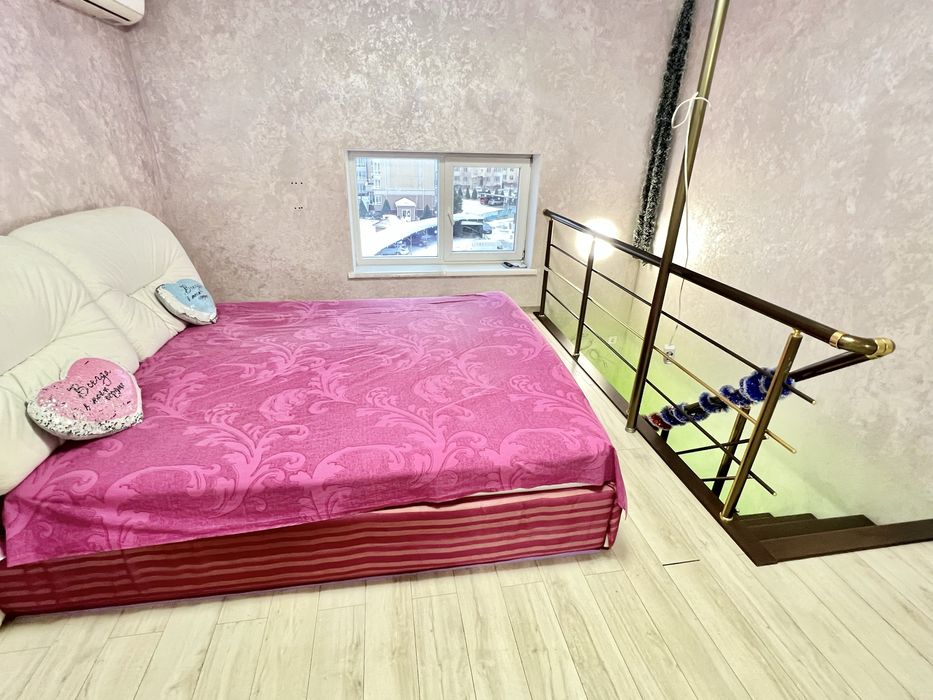 ЖК Смарт с ремонтом, мебелью,техникой,паркингом, кладовкой. от хозяина