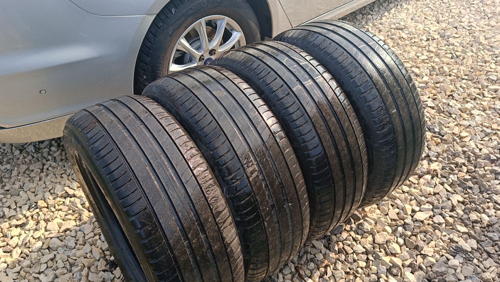 Opony Michelin 215/55/17