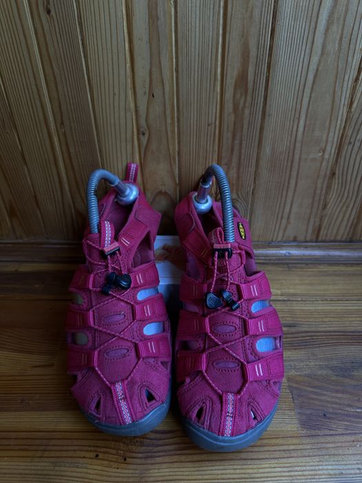 Треккинговые сандалии Keen Clearwater CNX
