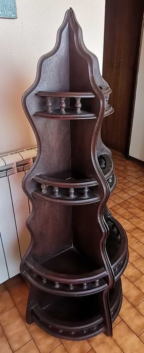 Cantoneiras em Madeira