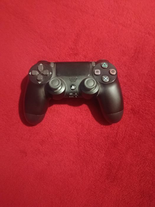 Продам Sony playstation 4 Slim