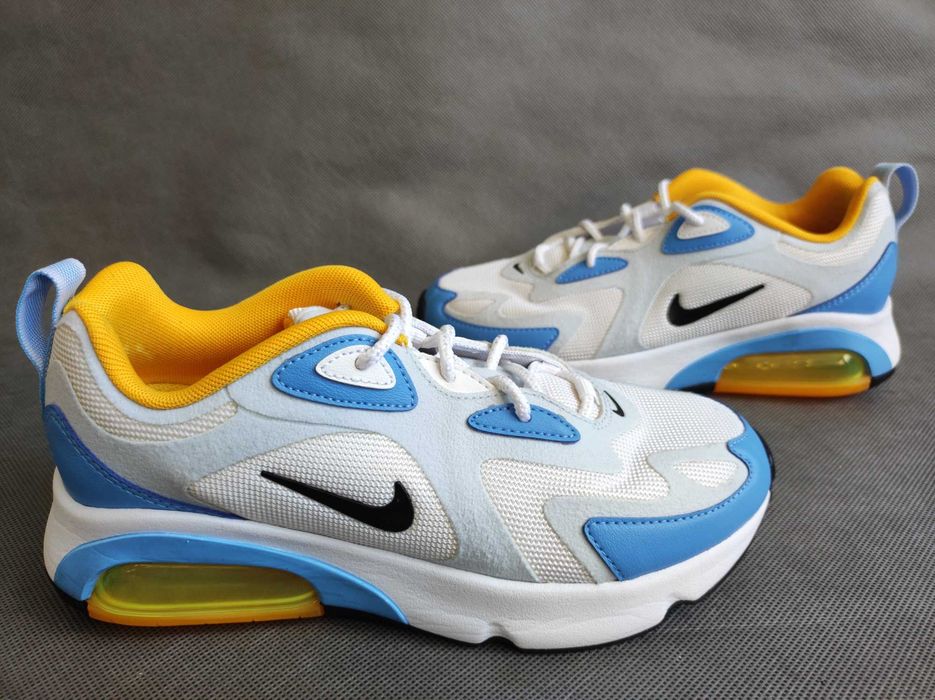 - Nike Air Max 200  Sneakersy r. 37,5