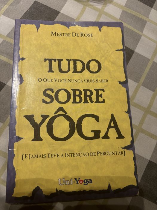 Livro de yôga.