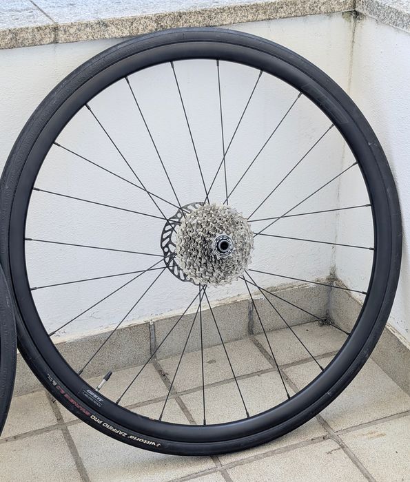 Rodas Bicicleta Estrada Giant PR-2 + Pneus Vittoria 700x28c + Discos + Cepo Shimano 12v