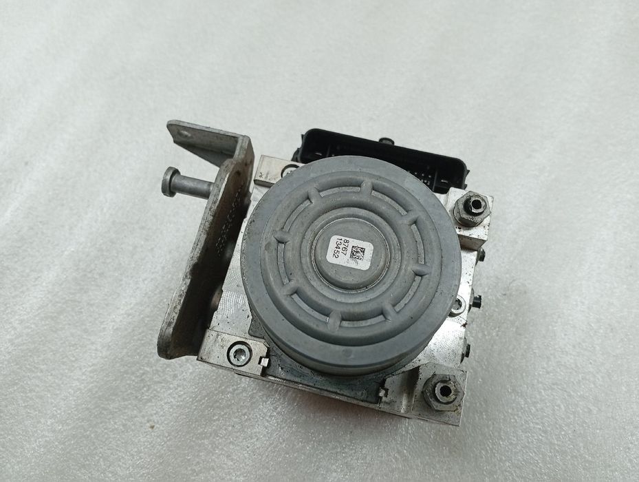 Módulo de abs - mercedes-benz c-class (w205) | 13 -