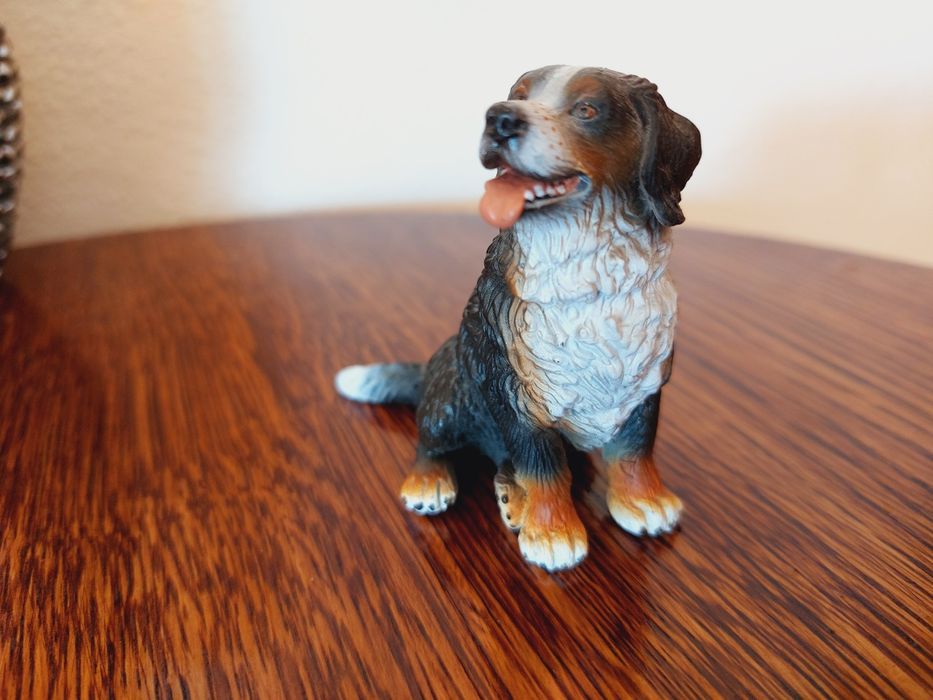 Pies berneńczyk schleich
